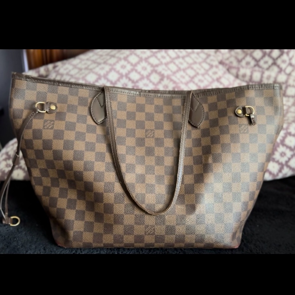 Authentic Louis Vuitton Neverfull
